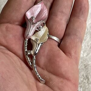 Premier Design Pink White Silvertone Calla Lily Pin Brooch Vintage